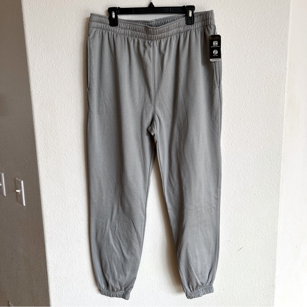 NWT Cascade Sport Men’s Gray Jogger Sweatpants